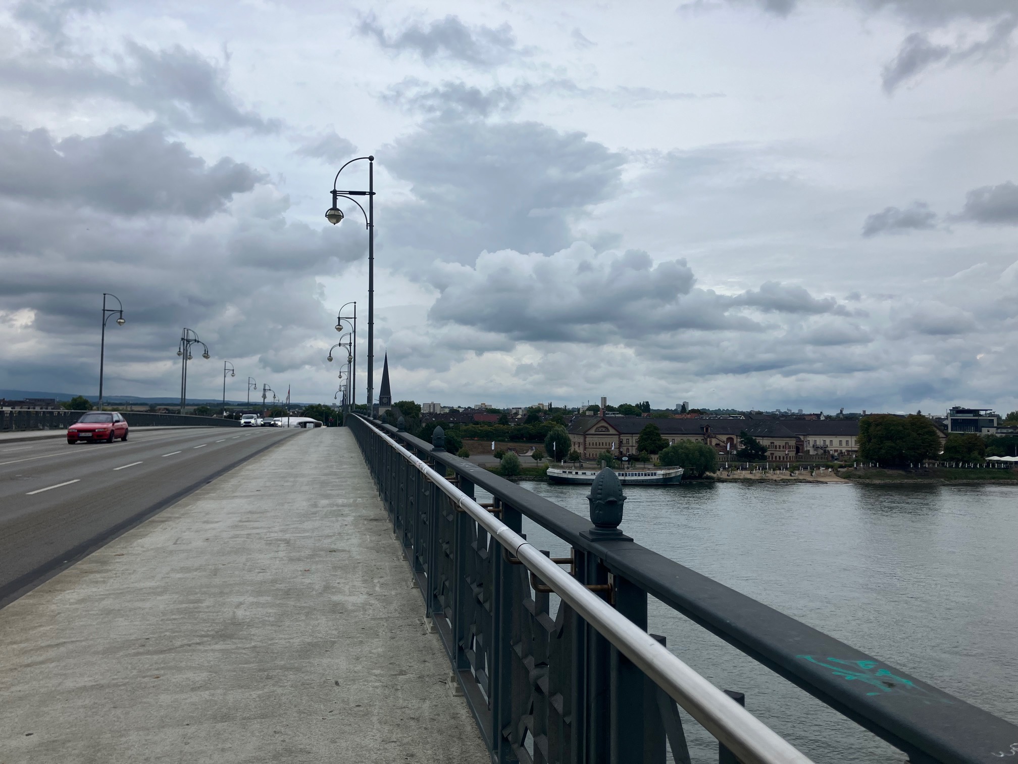 Theodor Heuss Bridge